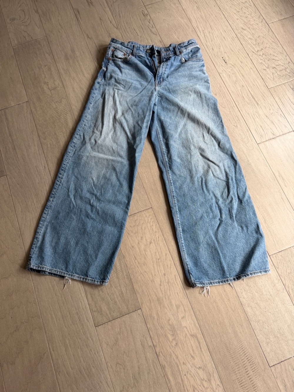 American Eagle Outfitters Light Blue Ultra Wide Leg/Super High Rise  Jeans